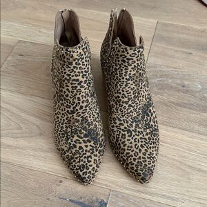 Dolce Vita
Leopard Print Ankle Boots